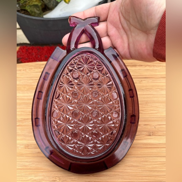 EAPG Amethyst Daisy and Button Horseshoe Dish - Picture 2 of 3